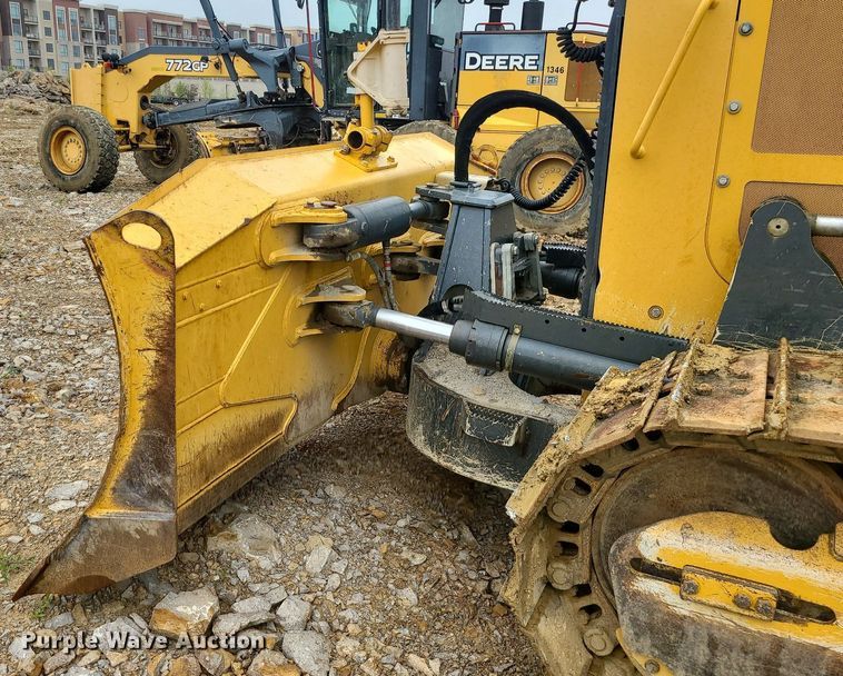 image for item MG9660 2015 John Deere 750K XLT  dozer