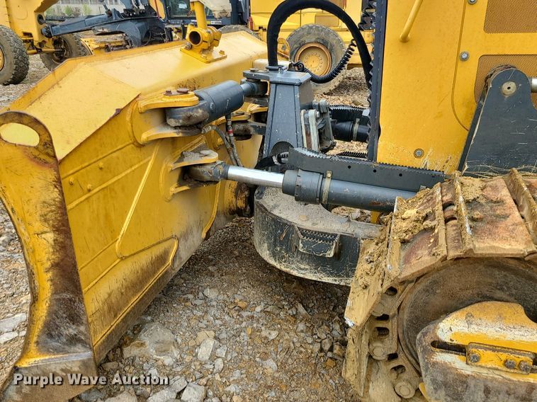 image for item MG9660 2015 John Deere 750K XLT  dozer