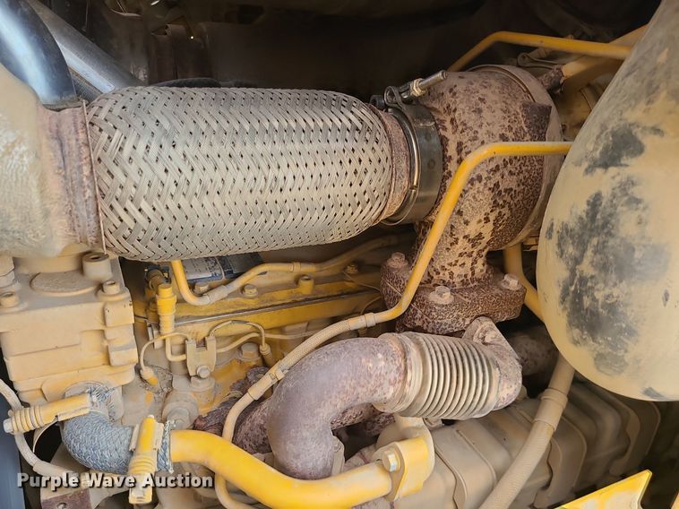 image for item MG9660 2015 John Deere 750K XLT  dozer