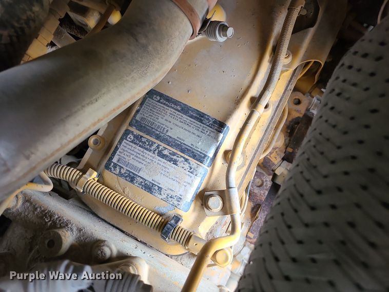 image for item MG9660 2015 John Deere 750K XLT  dozer