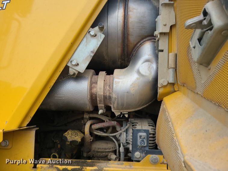 image for item MG9660 2015 John Deere 750K XLT  dozer