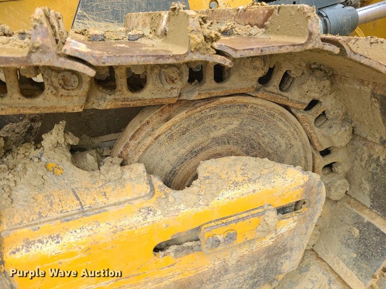 image for item MG9660 2015 John Deere 750K XLT  dozer