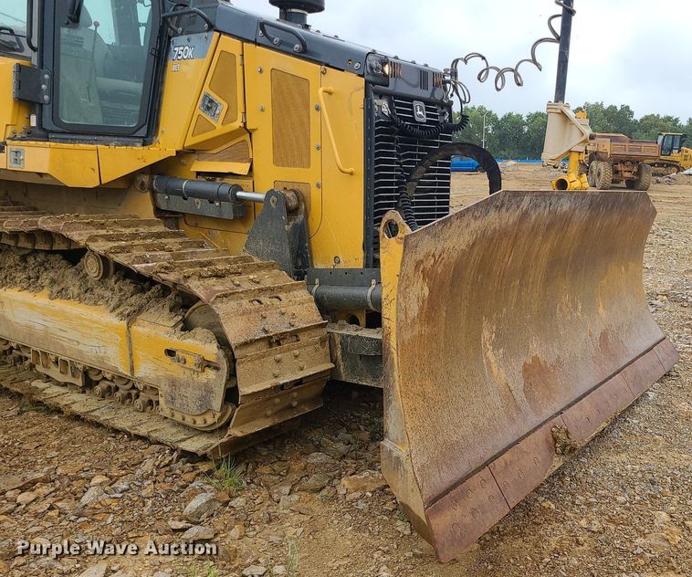 image for item MG9660 2015 John Deere 750K XLT  dozer