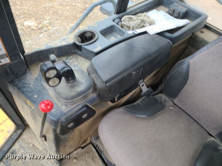 image for item MG9660 2015 John Deere 750K XLT  dozer