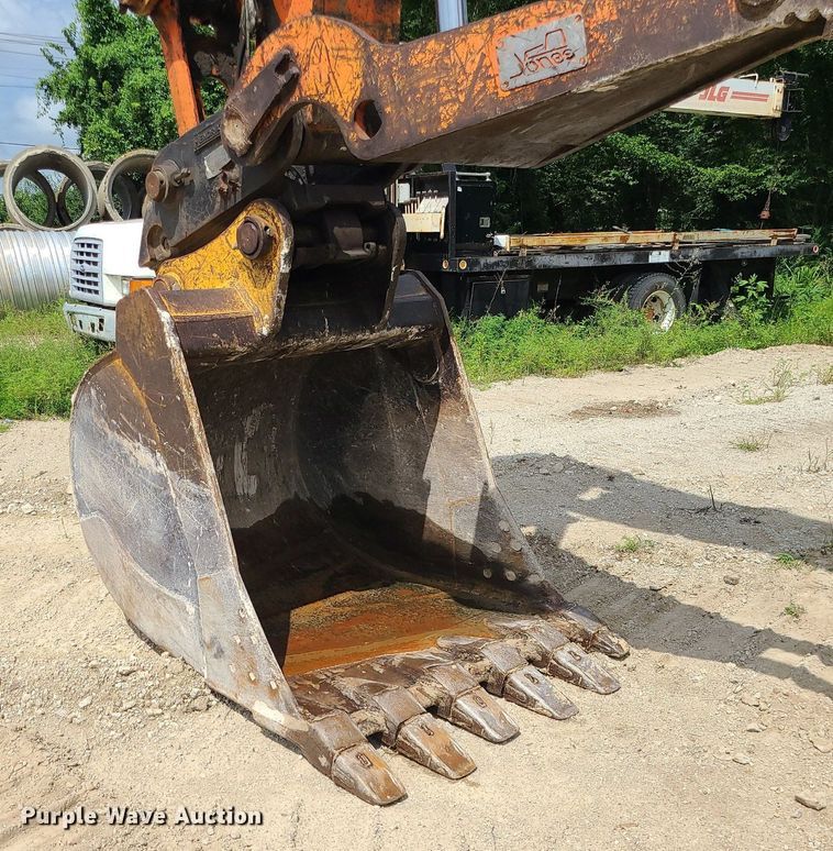 image for item MG9661 2005 Hitachi ZX330LC  excavator