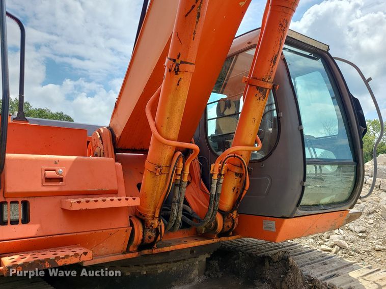 image for item MG9661 2005 Hitachi ZX330LC  excavator