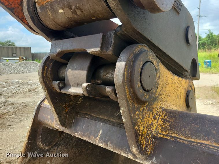 image for item MG9661 2005 Hitachi ZX330LC  excavator