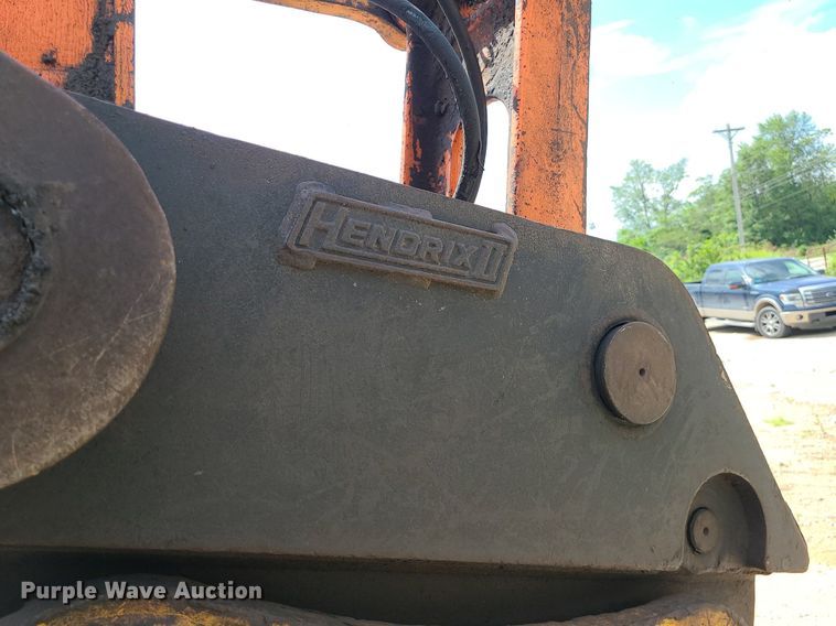 image for item MG9661 2005 Hitachi ZX330LC  excavator