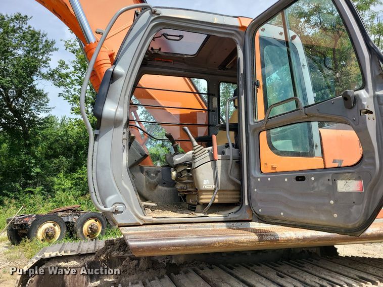 image for item MG9661 2005 Hitachi ZX330LC  excavator