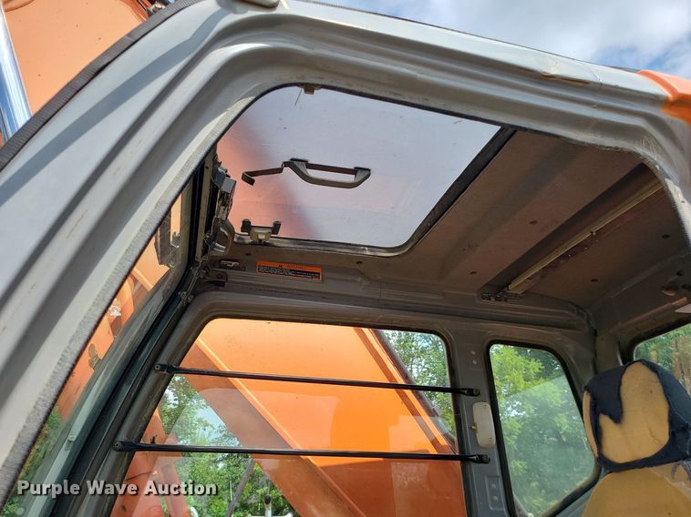 image for item MG9661 2005 Hitachi ZX330LC  excavator