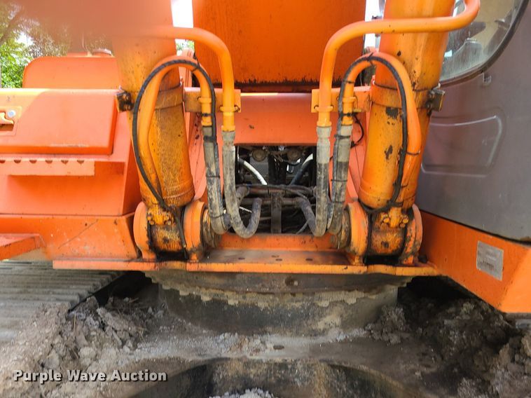image for item MG9661 2005 Hitachi ZX330LC  excavator