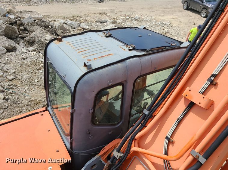 image for item MG9661 2005 Hitachi ZX330LC  excavator