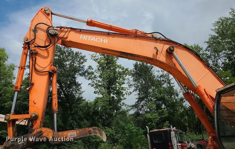 image for item MG9661 2005 Hitachi ZX330LC  excavator
