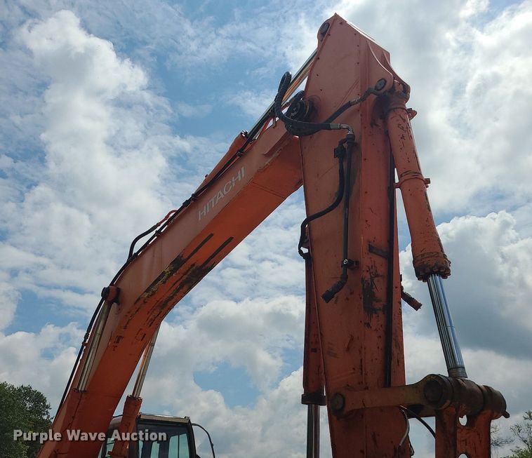 image for item MG9661 2005 Hitachi ZX330LC  excavator