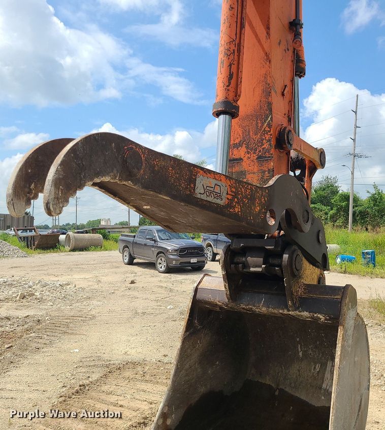 image for item MG9661 2005 Hitachi ZX330LC  excavator