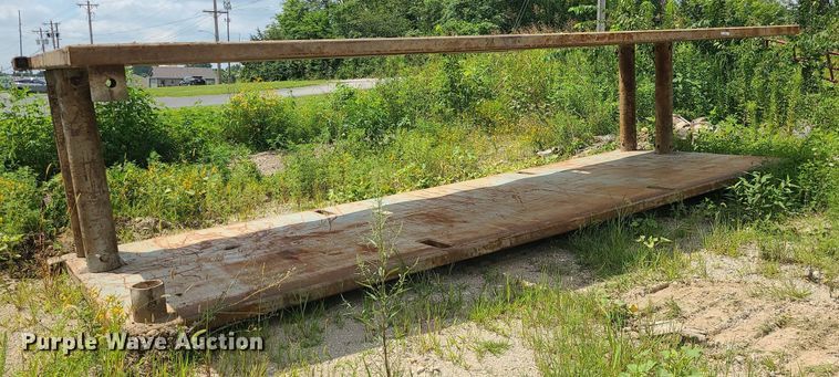 image for item MG9662 Trench box