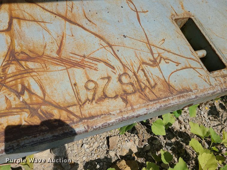 image for item MG9662 Trench box