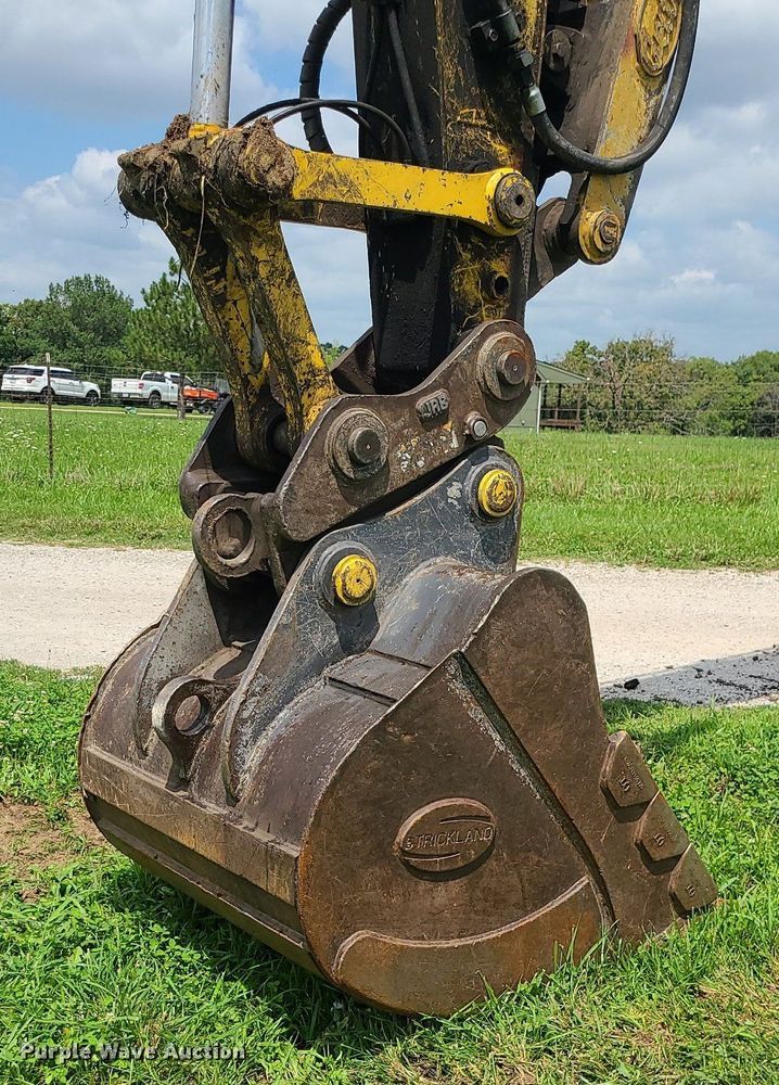 image for item MG9663 2004 Komatsu PC160LC-7KA  excavator