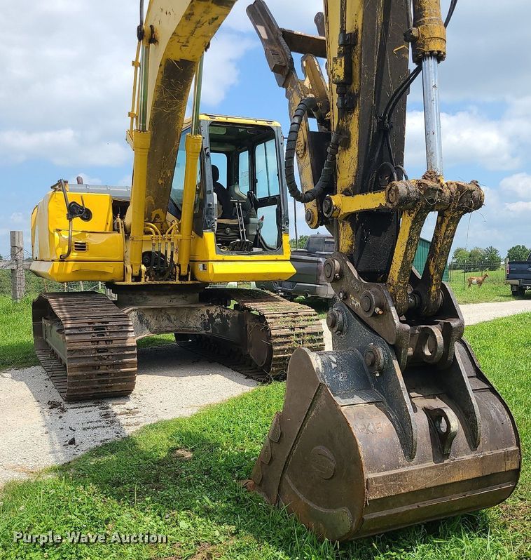 image for item MG9663 2004 Komatsu PC160LC-7KA  excavator