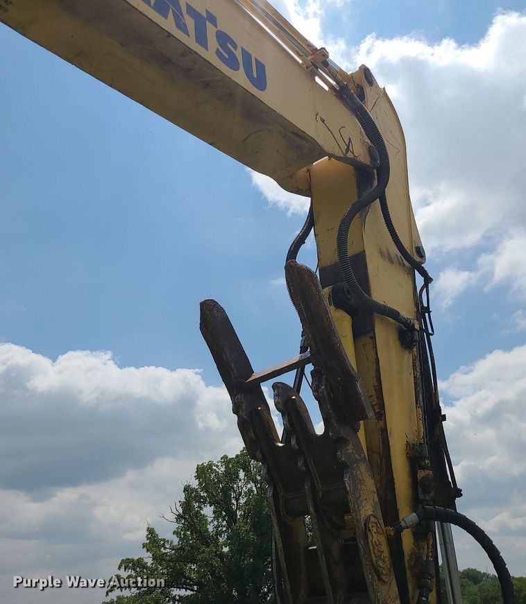 image for item MG9663 2004 Komatsu PC160LC-7KA  excavator