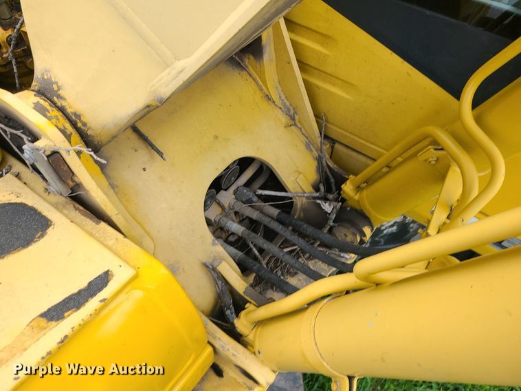 image for item MG9663 2004 Komatsu PC160LC-7KA  excavator