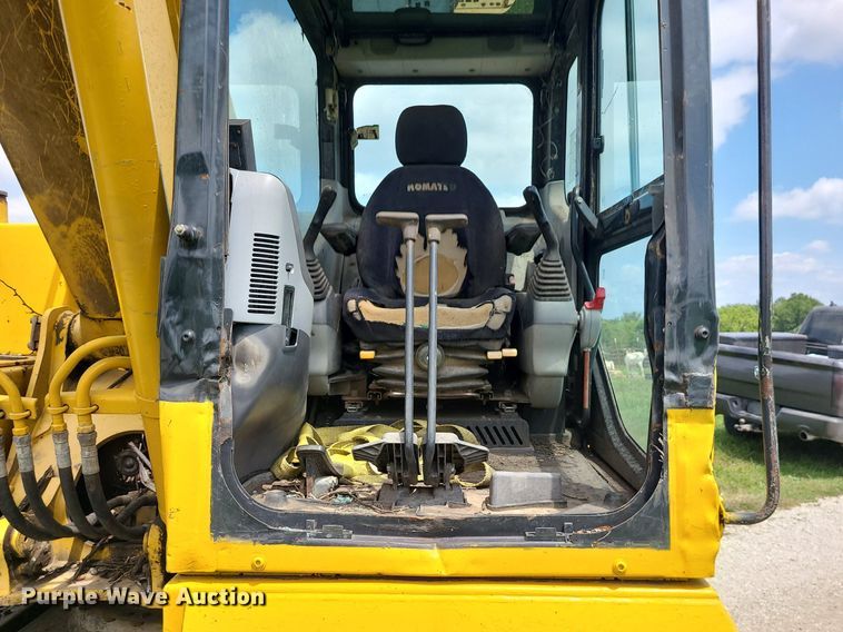 image for item MG9663 2004 Komatsu PC160LC-7KA  excavator