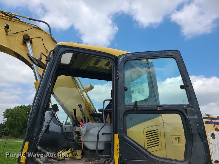 image for item MG9663 2004 Komatsu PC160LC-7KA  excavator