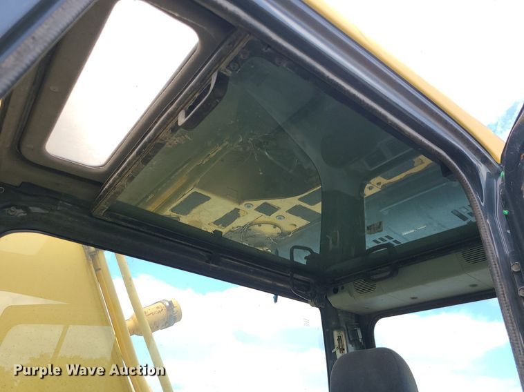 image for item MG9663 2004 Komatsu PC160LC-7KA  excavator