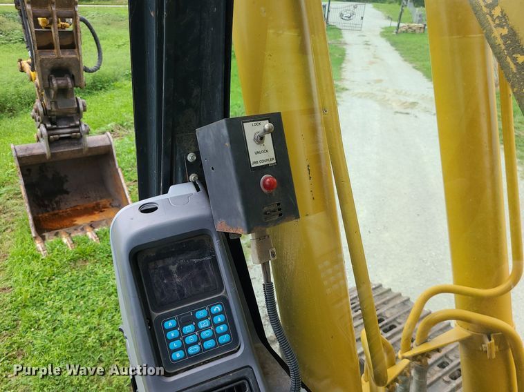 image for item MG9663 2004 Komatsu PC160LC-7KA  excavator