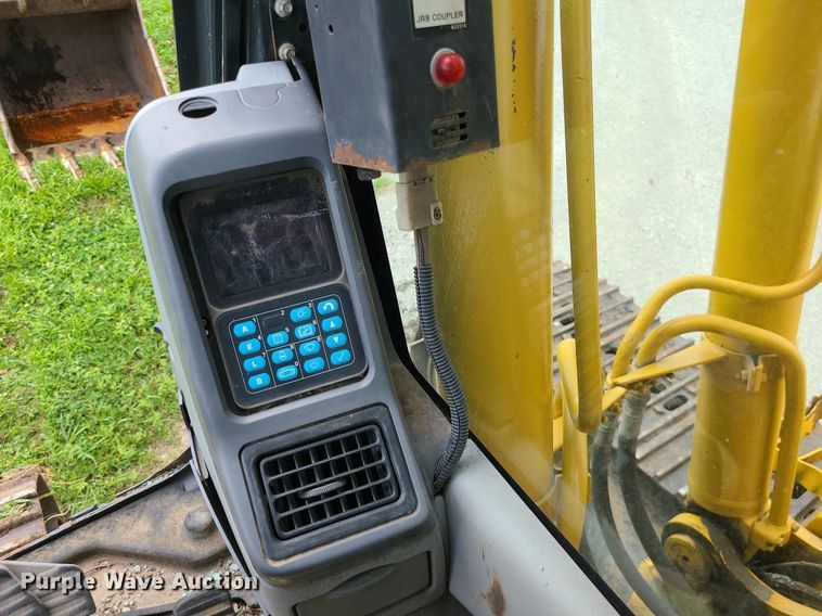 image for item MG9663 2004 Komatsu PC160LC-7KA  excavator