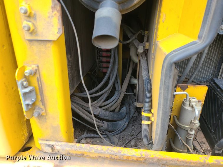image for item MG9663 2004 Komatsu PC160LC-7KA  excavator