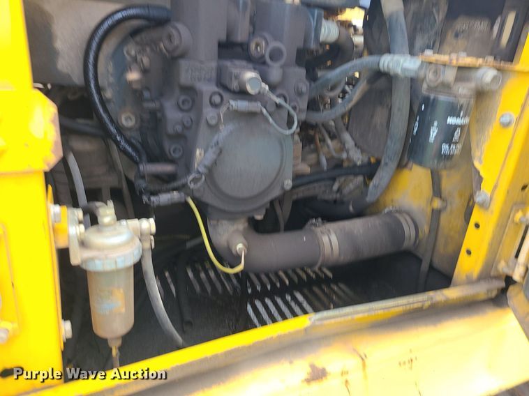 image for item MG9663 2004 Komatsu PC160LC-7KA  excavator