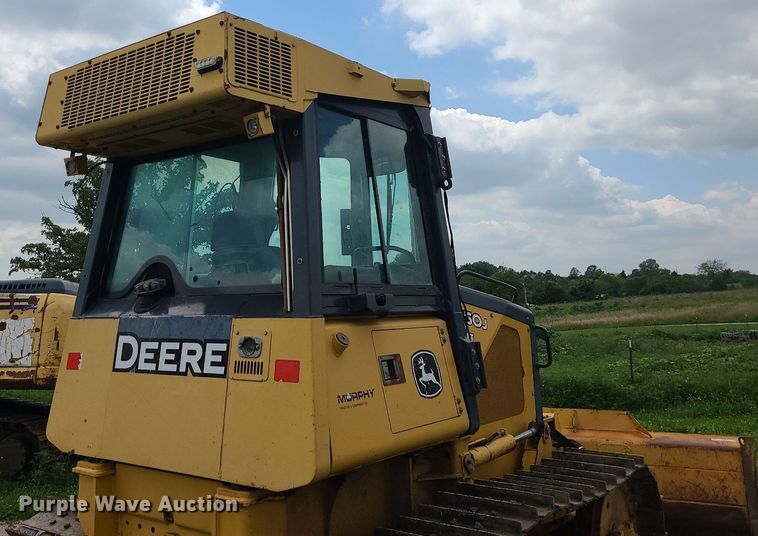 image for item MG9664 2006 John Deere 650J XLT  dozer