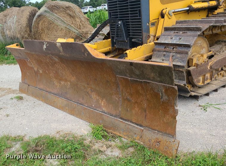 image for item MG9664 2006 John Deere 650J XLT  dozer