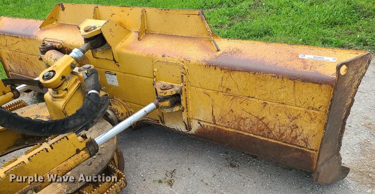 image for item MG9664 2006 John Deere 650J XLT  dozer