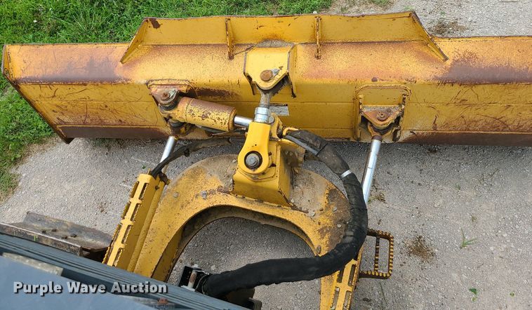 image for item MG9664 2006 John Deere 650J XLT  dozer