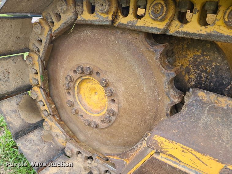 image for item MG9664 2006 John Deere 650J XLT  dozer