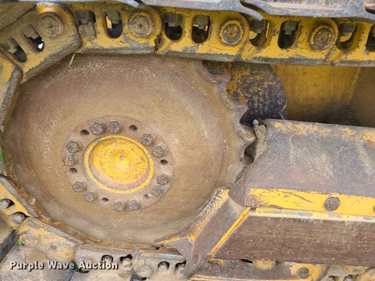 image for item MG9664 2006 John Deere 650J XLT  dozer