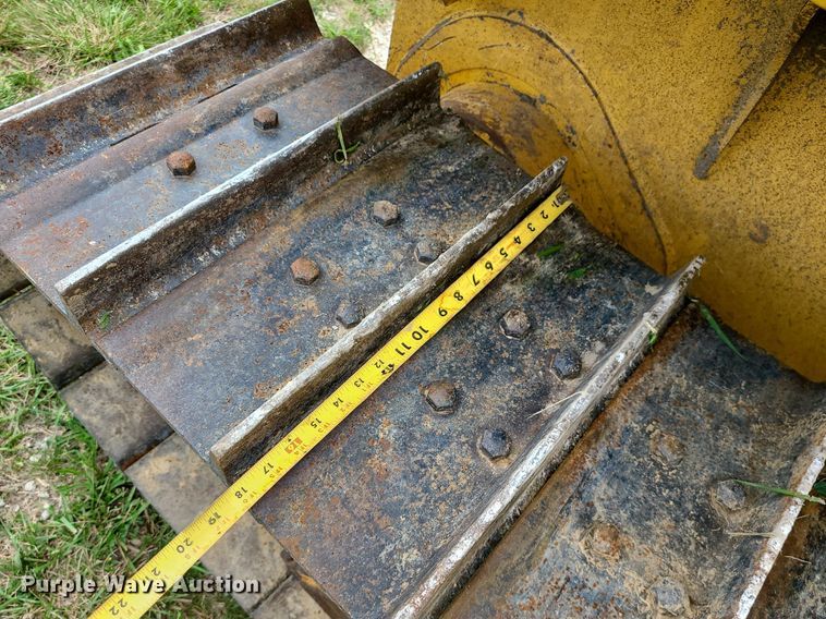 image for item MG9664 2006 John Deere 650J XLT  dozer