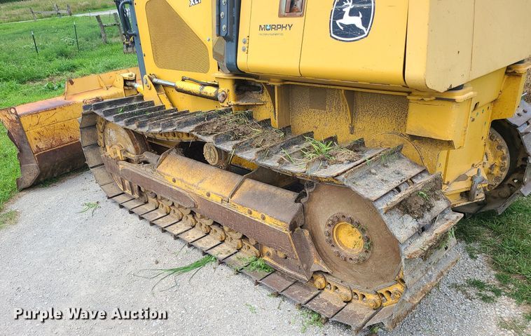 image for item MG9664 2006 John Deere 650J XLT  dozer