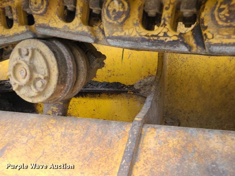 image for item MG9664 2006 John Deere 650J XLT  dozer