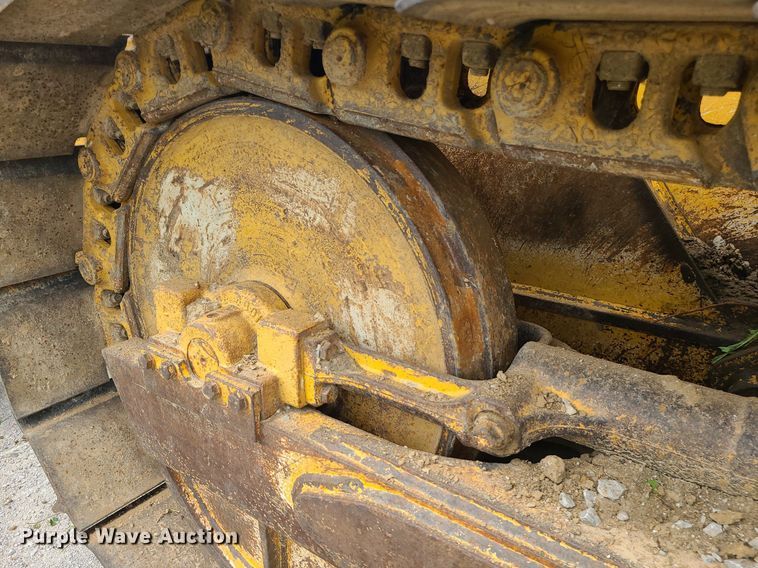 image for item MG9664 2006 John Deere 650J XLT  dozer