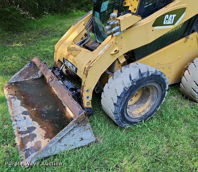 image for item MG9668 2008 Caterpillar 272C  skid steer loader