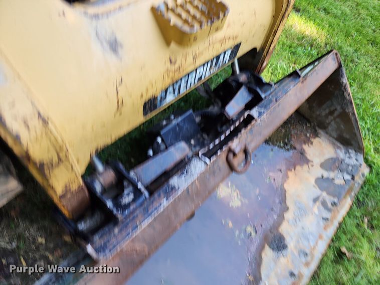 image for item MG9668 2008 Caterpillar 272C  skid steer loader