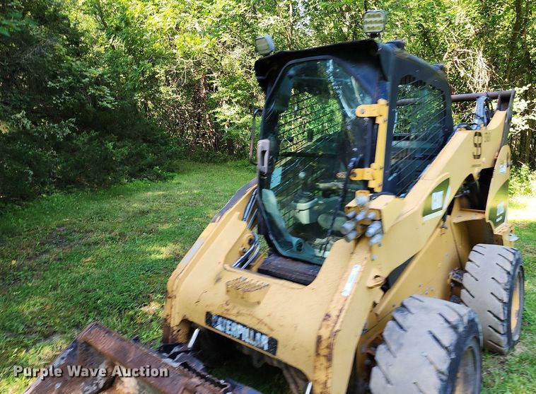 image for item MG9668 2008 Caterpillar 272C  skid steer loader