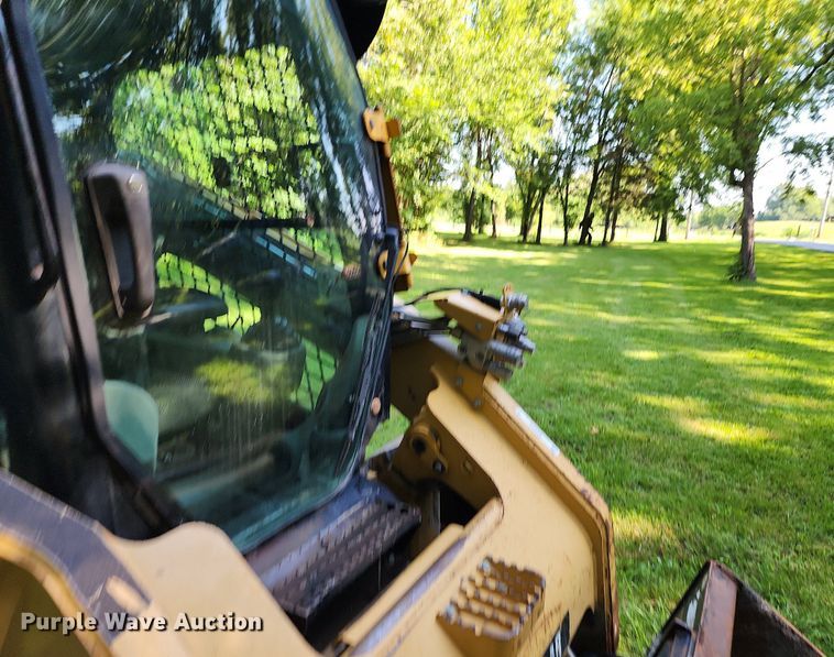 image for item MG9668 2008 Caterpillar 272C  skid steer loader