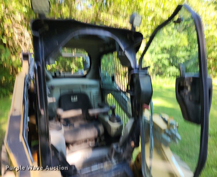 image for item MG9668 2008 Caterpillar 272C  skid steer loader