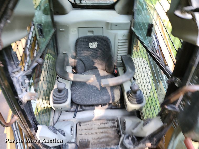 image for item MG9668 2008 Caterpillar 272C  skid steer loader