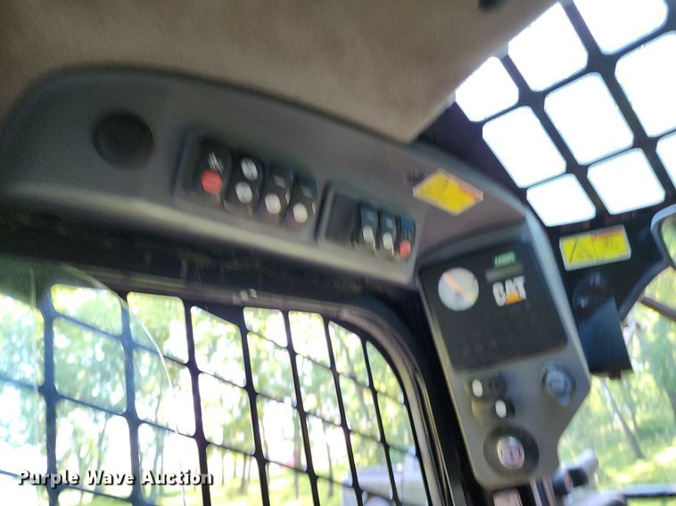 image for item MG9668 2008 Caterpillar 272C  skid steer loader