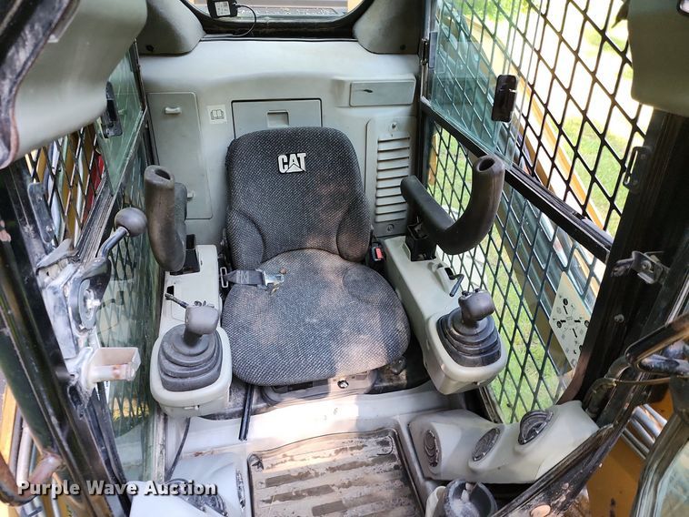 image for item MG9668 2008 Caterpillar 272C  skid steer loader